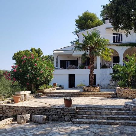 Apartment In Maslinica 70M From The Sea Dış mekan fotoğraf