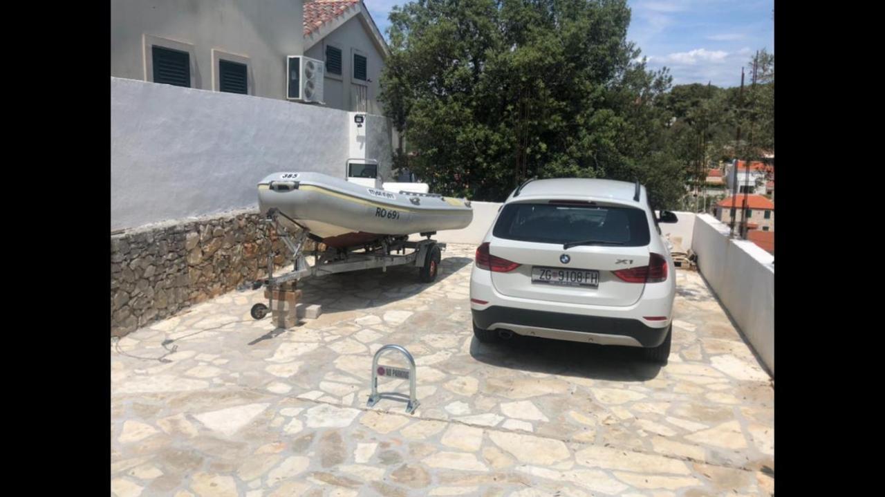 Apartment In Maslinica 70M From The Sea Dış mekan fotoğraf