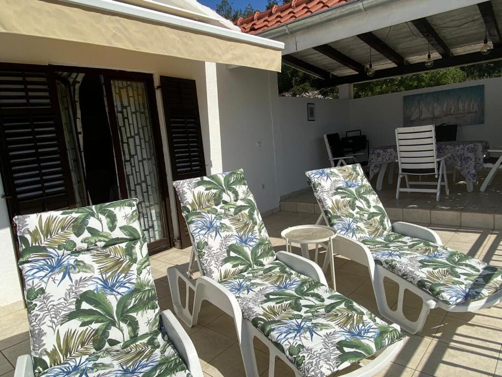 Apartment In Maslinica 70M From The Sea Dış mekan fotoğraf