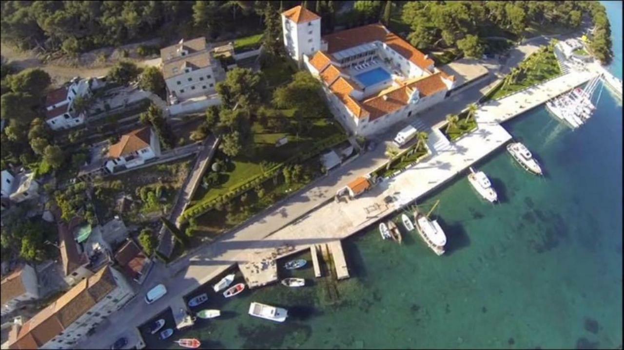 Apartment In Maslinica 70M From The Sea Dış mekan fotoğraf