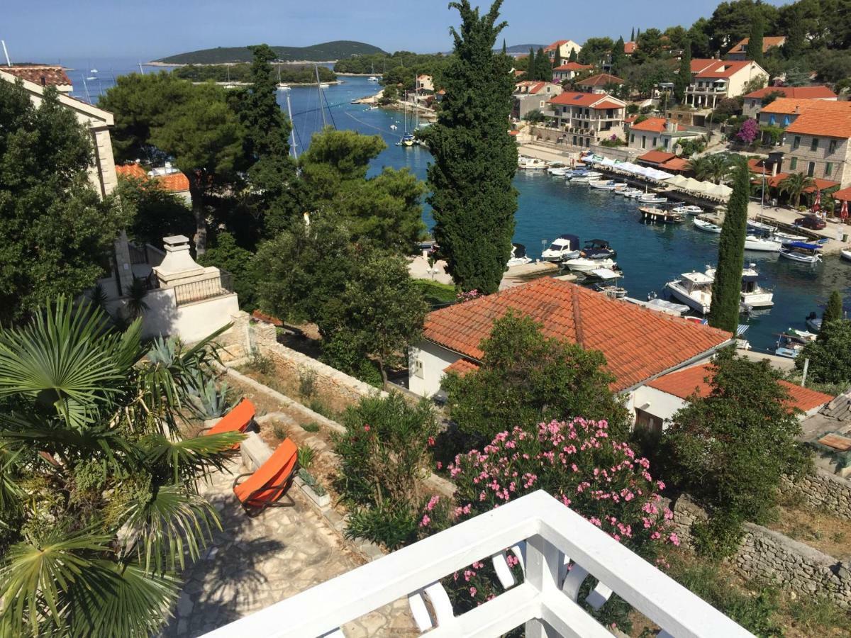 Apartment In Maslinica 70M From The Sea Dış mekan fotoğraf