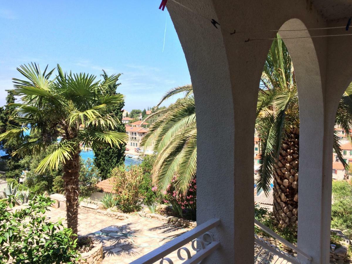 Apartment In Maslinica 70M From The Sea Dış mekan fotoğraf