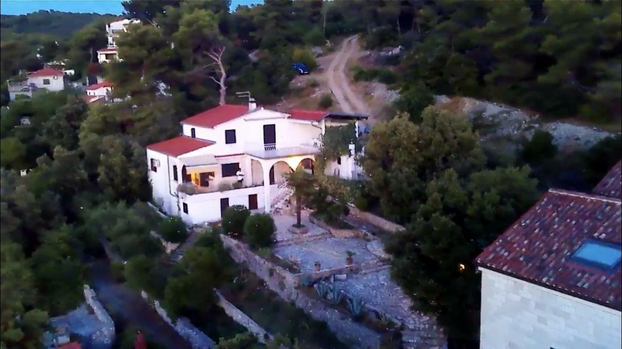 Apartment In Maslinica 70M From The Sea Dış mekan fotoğraf